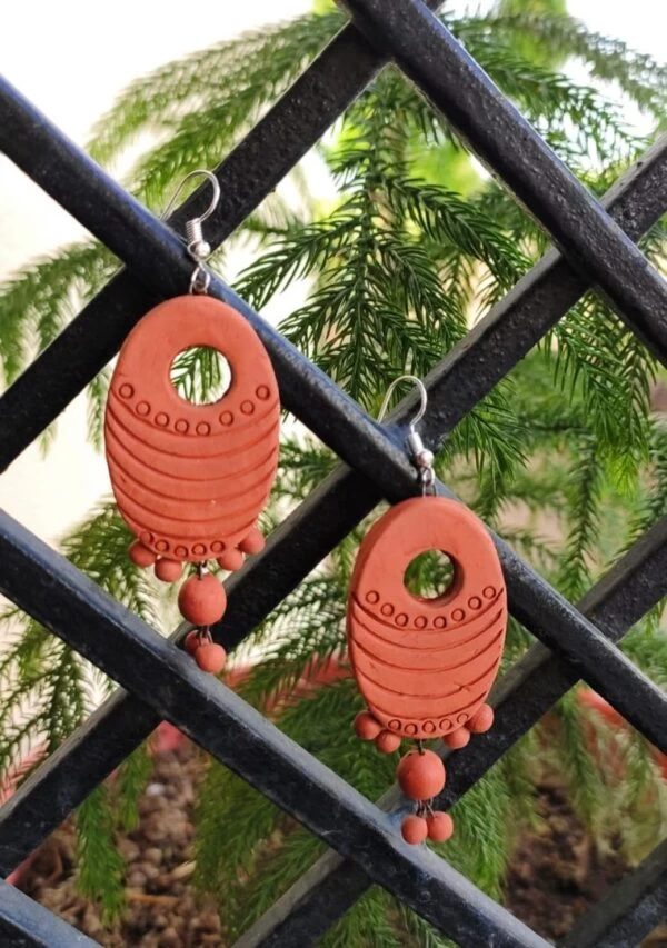 Oval Shaped Crafted Terracotta Earrings |