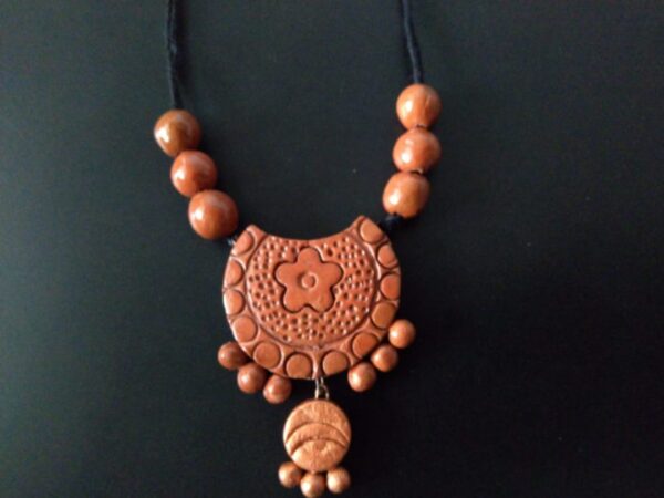 Elegant Tribal Terracotta Necklace |